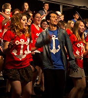 Chor und Orchester des Goethe-Gymnasiums unter Leitung von Astrid Demattia