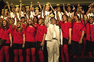 Chor und Orchester des Goethe-Gymnasiums unter Leitung von Astrid Demattia