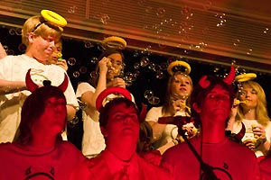 Chor und Orchester des Goethe-Gymnasiums unter Leitung von Astrid Demattia