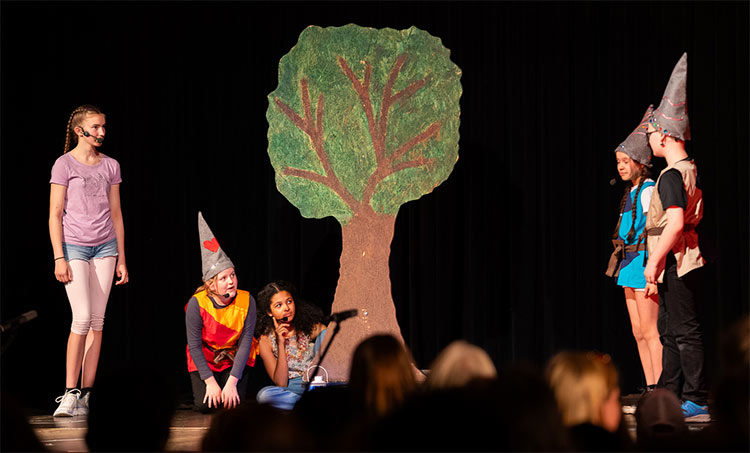 Musik Goethe - Der Zauberwald - Zirkusmusical des Goethe-Unterstufenchores 2024