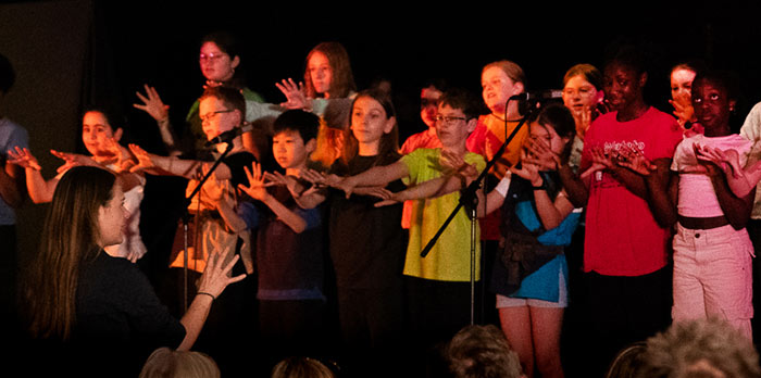 Musik Goethe - Der Zauberwald - Zirkusmusical des Goethe-Unterstufenchores 2024