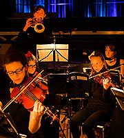 Chor und Orchester des Goethe-Gymnasiums unter Leitung von Astrid Demattia