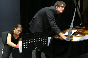 Chor und Orchester des Goethe-Gymnasiums unter Leitung von Astrid Demattia