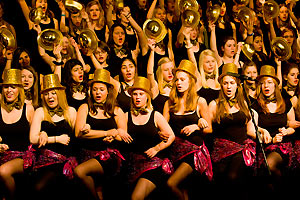 Chor und Orchester des Goethe-Gymnasiums unter Leitung von Astrid Demattia