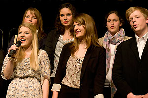 Chor und Orchester des Goethe-Gymnasiums unter Leitung von Astrid Demattia