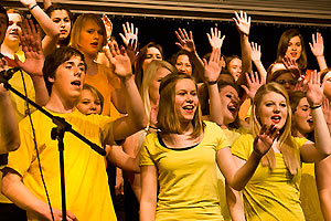 Chor und Orchester des Goethe-Gymnasiums unter Leitung von Astrid Demattia