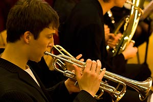 Chor und Orchester des Goethe-Gymnasiums unter Leitung von Astrid Demattia