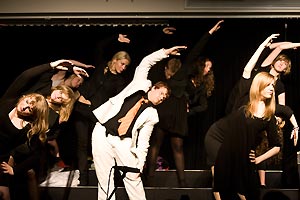 Chor und Orchester des Goethe-Gymnasiums unter Leitung von Astrid Demattia