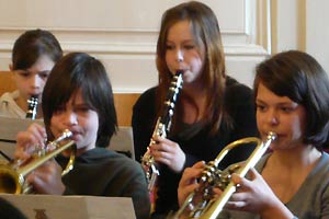 Chor und Orchester des Goethe-Gymnasiums unter Leitung von Astrid Demattia