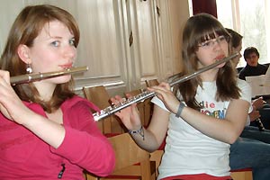 Chor und Orchester des Goethe-Gymnasiums unter Leitung von Astrid Demattia