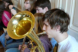 Chor und Orchester des Goethe-Gymnasiums unter Leitung von Astrid Demattia