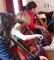 Chor und Orchester des Goethe-Gymnasiums unter Leitung von Astrid Demattia