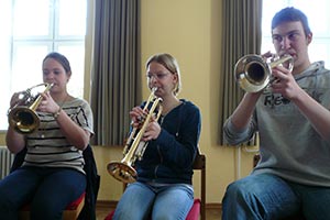 Chor und Orchester des Goethe-Gymnasiums unter Leitung von Astrid Demattia